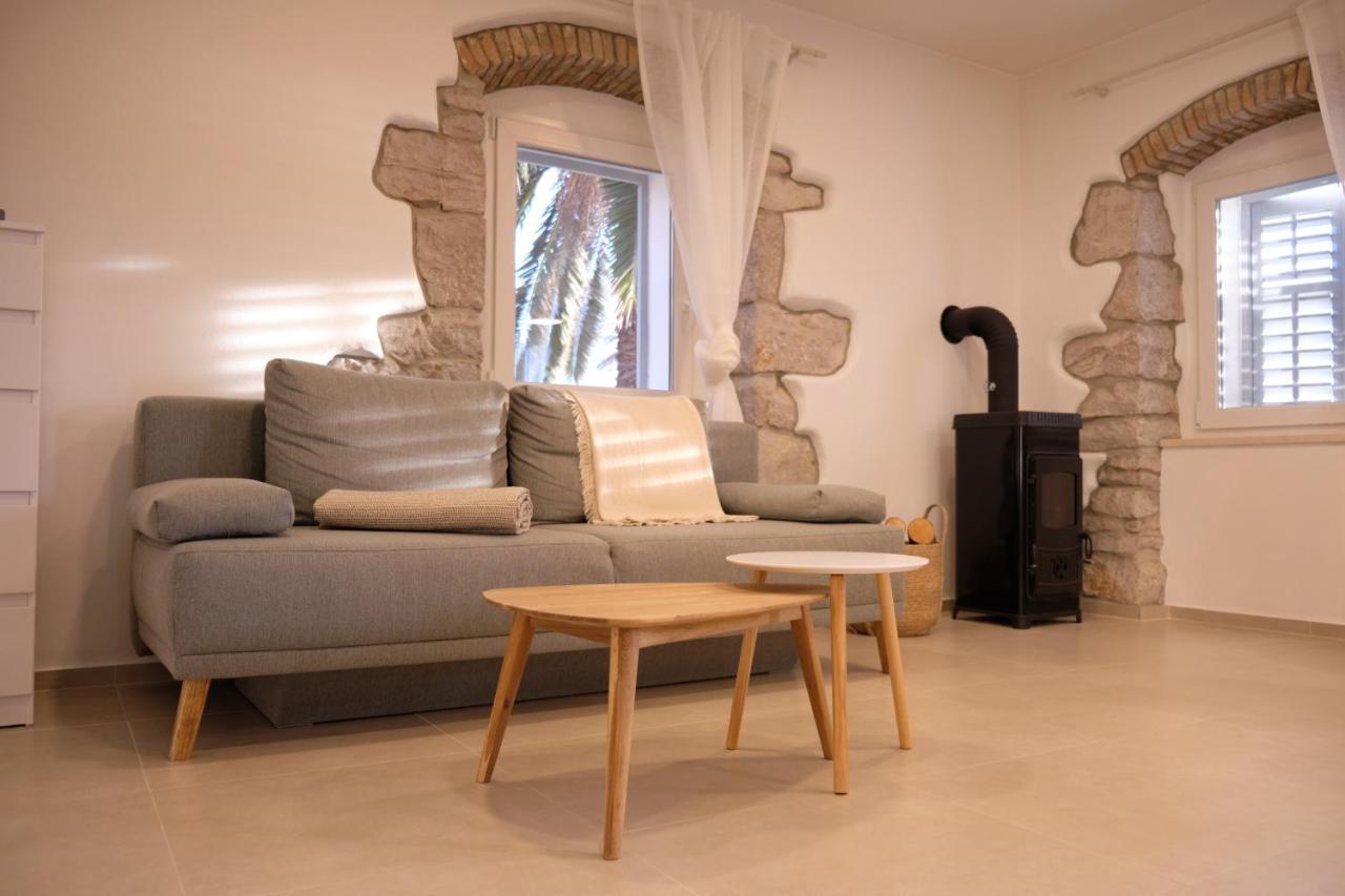Apartment House Bucul มาลีโลชินจ์ ภายนอก รูปภาพ