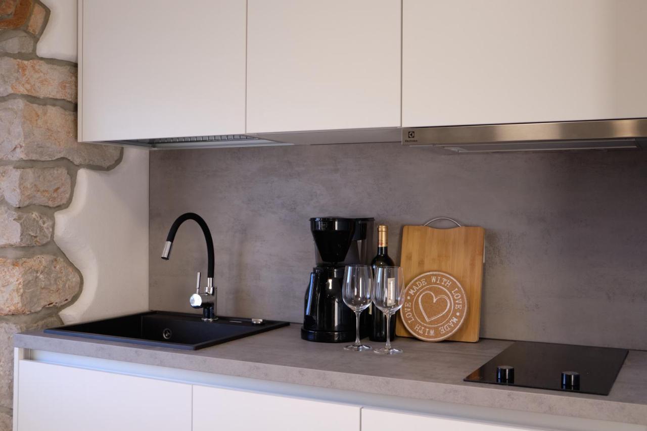 Apartment House Bucul มาลีโลชินจ์ ภายนอก รูปภาพ